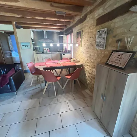 Holiday home Courtil Marcillac-Saint-Quentin