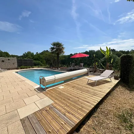 Holiday home Courtil