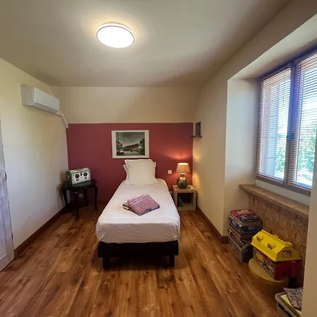 Courtil Holiday home Marcillac-Saint-Quentin